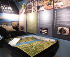 Maquete de Itaipu
