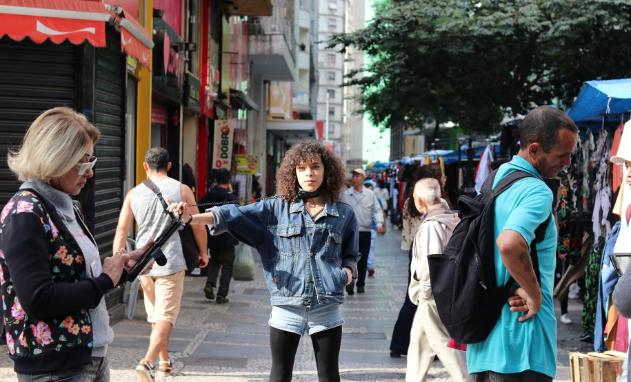 Rosa Luz A artista Rosa Luz que fará performance no Museu Paranaense nesta quarta-feira, 20/11, às 21h.