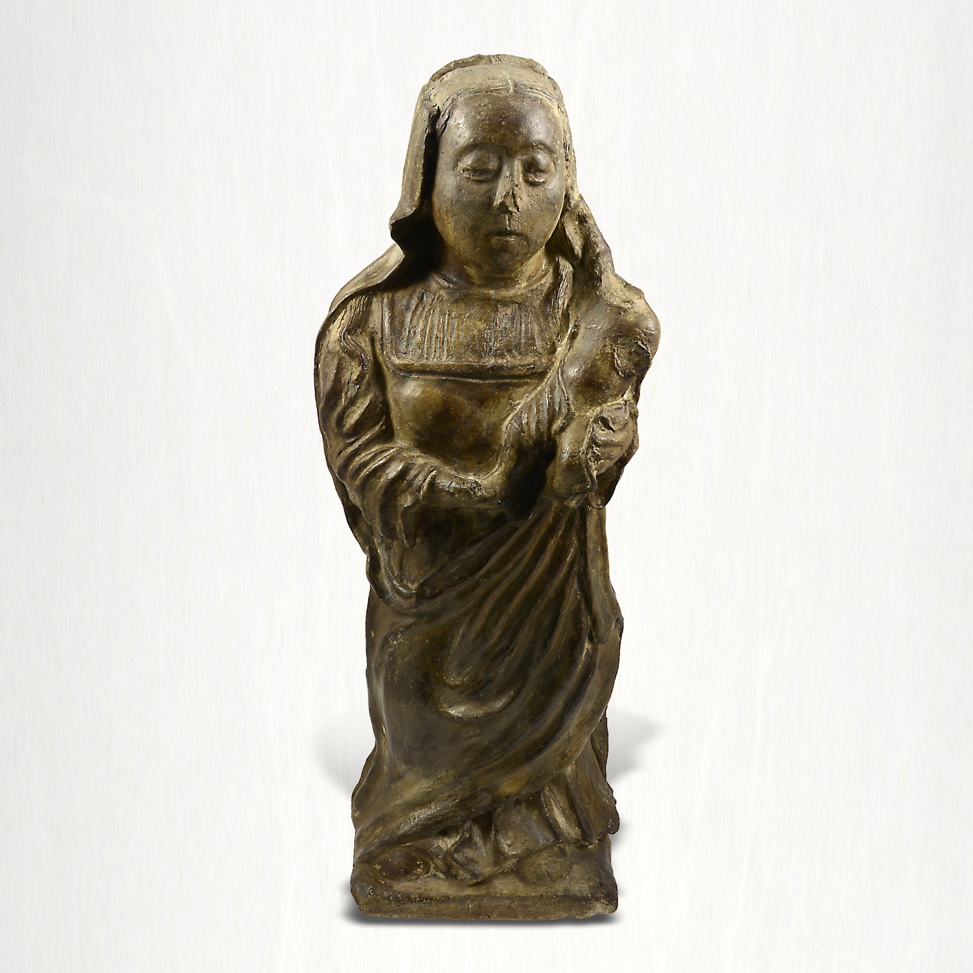 Imagem da Nossa Senhora da Luz dos Pinhais, século XVI. Barro cozido e policromado. Autor desconhecido.