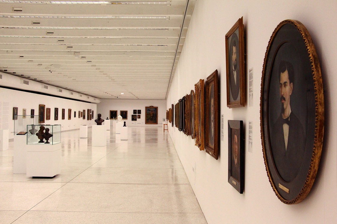 Exposição “Memória das Ruas – Retratos dos Personagens de Curitiba” no MON. A exposição é em parceria com o MP.