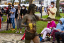 Performance "Ponto Final, Ponto Seguido" da artista indígena Uýra