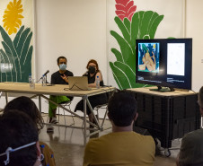 Mesa-redonda "Nessa terra, em se plantando, tudo dá: diálogos sobre arte, natureza e colonização"