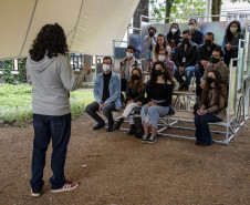 Palestra "Espaços públicos e arborização: planejando um futuro urbano mais verde" e Caminhada exploratória