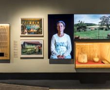 Vistas da exposição "Nosso estado: Vento e/em movimento"