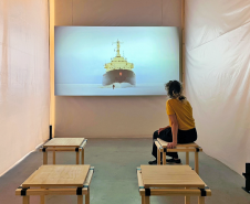 Vista da exposição Céu-Eclipse - Guido Van Der Werve