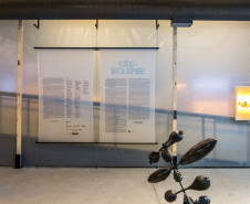 Vista da exposição Céu-Eclipse - Painel com exto Curatorial