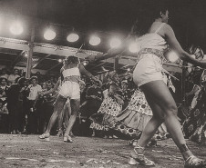 Exposição “Mestre Maé da Cuíca: Carnaval, Samba e Futebol” no MPR/PR