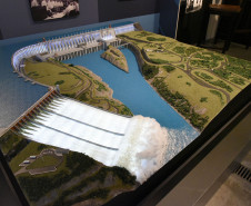 Maquete de Itaipu