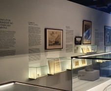 A exposição Conflitos Armados no Paraná aborda a Guerra da Tríplice Aliança, a Revolução Federalista e o Movimento do Contestado.