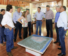 O governador Beto Richa visitou o Parque Estadual Vila Rica do Espirito Santo, em Fenix.Fênix.