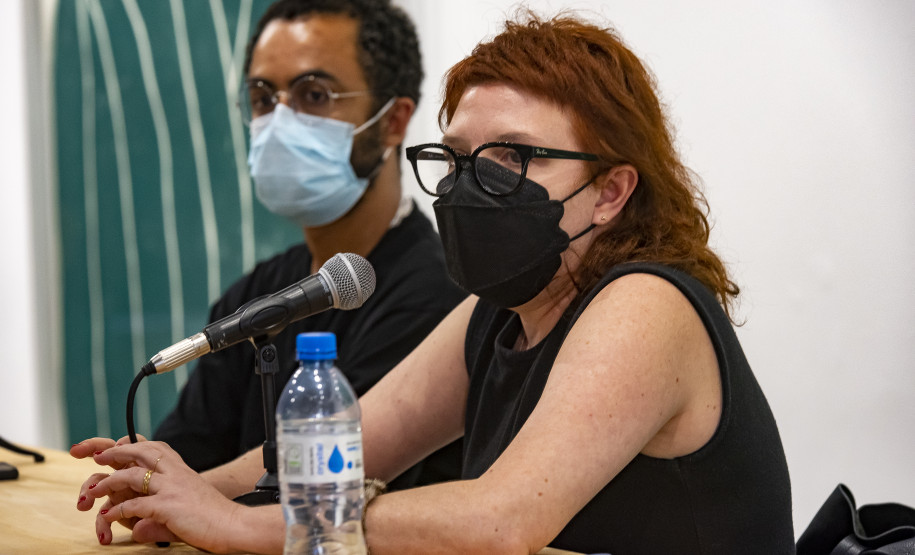 Mesa-redonda "Nessa terra, em se plantando, tudo dá: diálogos sobre arte, natureza e colonização"