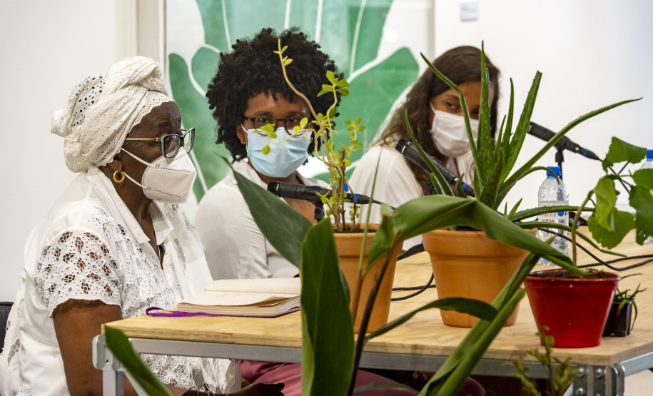 Mesa "Plantas de poder nas tradições e saberes ancestrais"