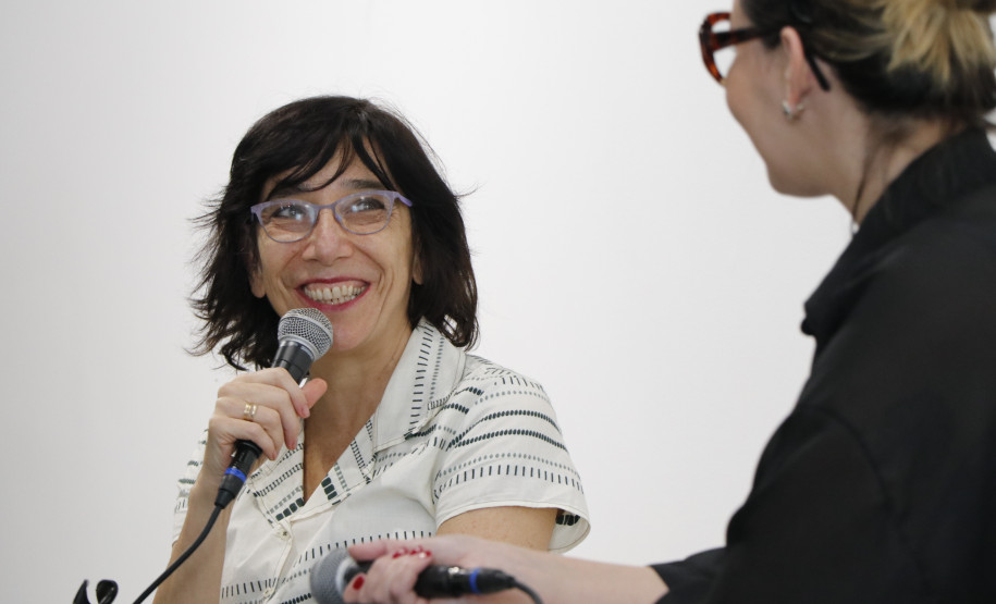 Palestra "Letras em fotossíntese" com as escritoras Noemi Jaffe e Julie Fank