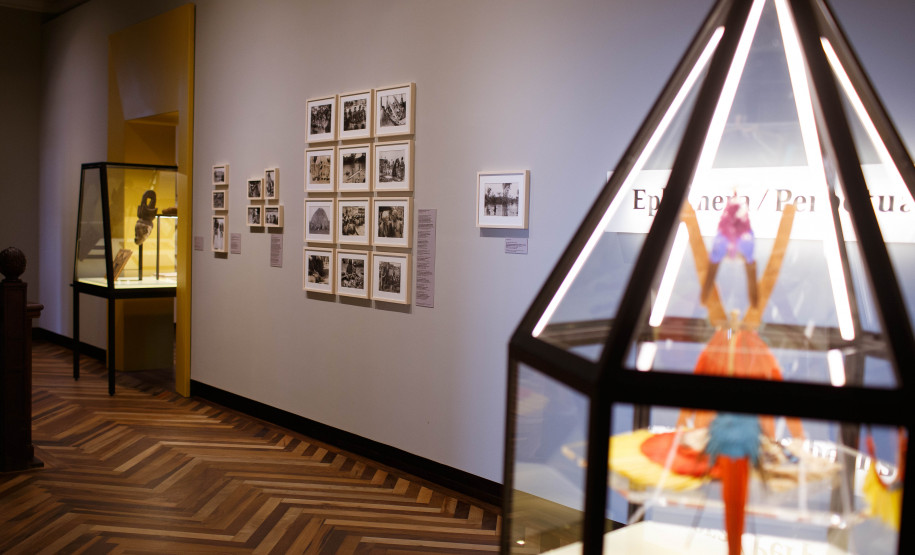 Vista da exposição Ephemera/Perpétua