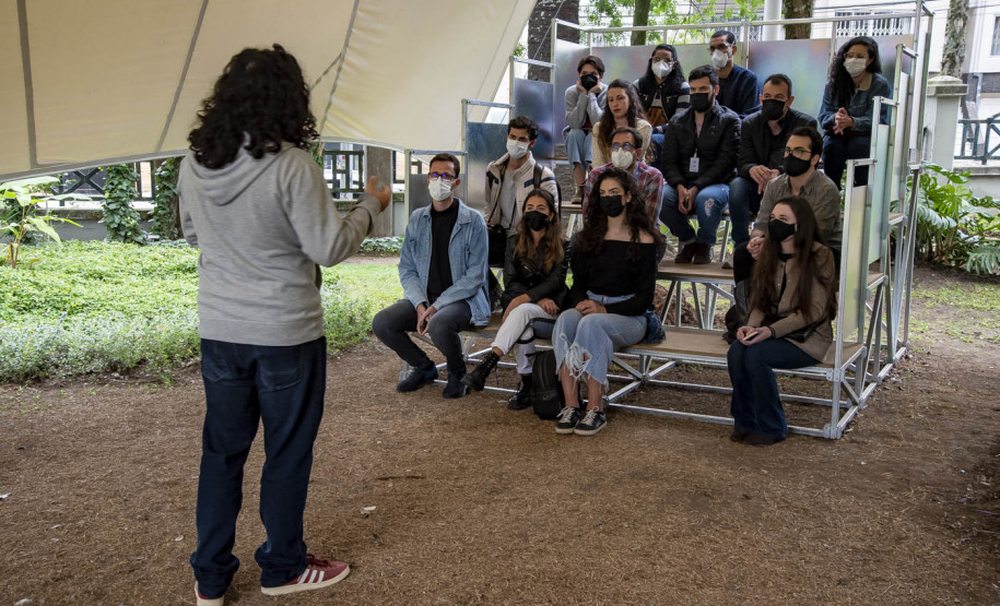 Palestra "Espaços públicos e arborização: planejando um futuro urbano mais verde" e Caminhada exploratória