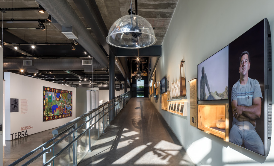 Vistas da exposição "Nosso estado: Vento e/em movimento"