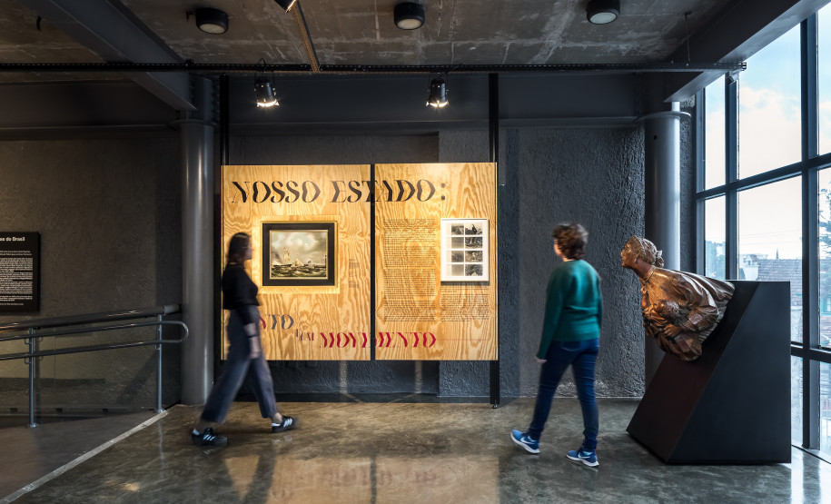 Vistas da exposição "Nosso estado: Vento e/em movimento"