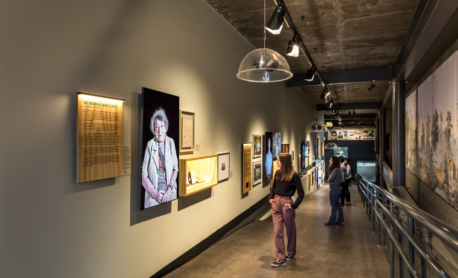 Vistas da exposição "Nosso estado: Vento e/em movimento"