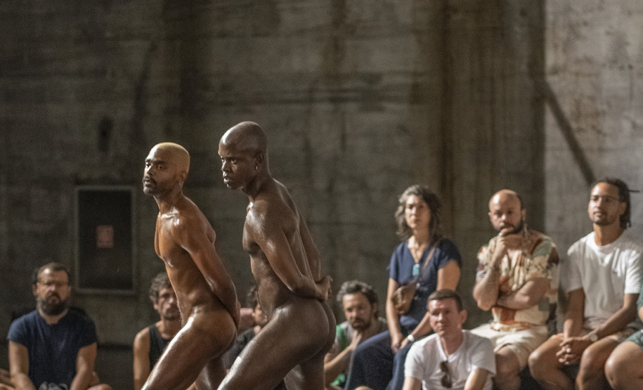 MUPA terá performance de dança de Davi Pontes e Wallace Ferreira com mesa de conversa