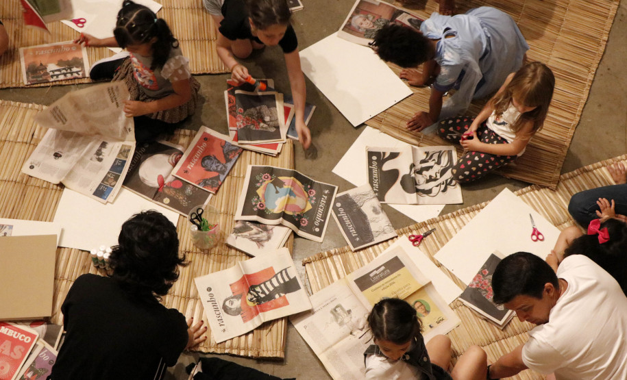 Museu Paranaense oferece oficinas gratuitas de encadernação para jovens refletirem sobre suas histórias