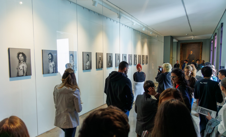 Abertura da exposição "Miragem", de ciber_org (Foto: Vitor Dias/Mar Aberto Produtora)