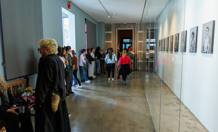 Abertura da exposição "Miragem", de ciber_org (Foto: Vitor Dias/Mar Aberto Produtora)