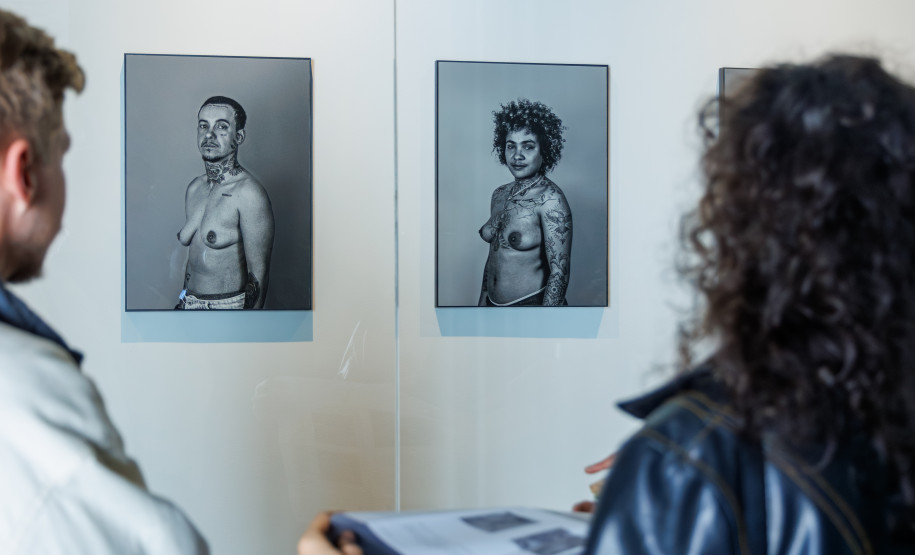 Abertura da exposição "Miragem", de ciber_org (Foto: Vitor Dias/Mar Aberto Produtora)