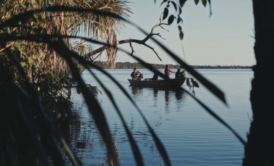 "A febre da mata", 2022. 10'09". Takumã Kuikuro.