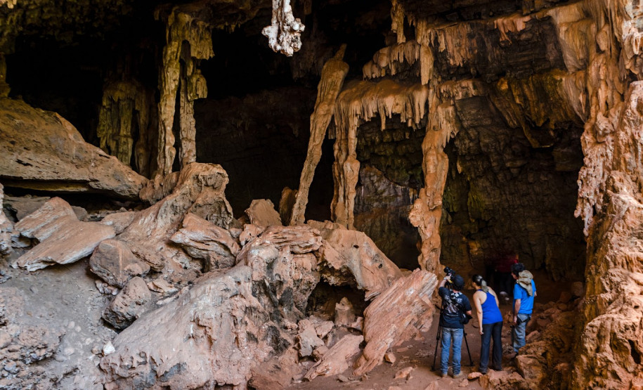 Documentário sobre pinturas rupestres no Oeste baiano será lançado no Museu Paranaense Documentário sobre pinturas rupestres no Oeste baiano será lançado no Museu Paranaense
