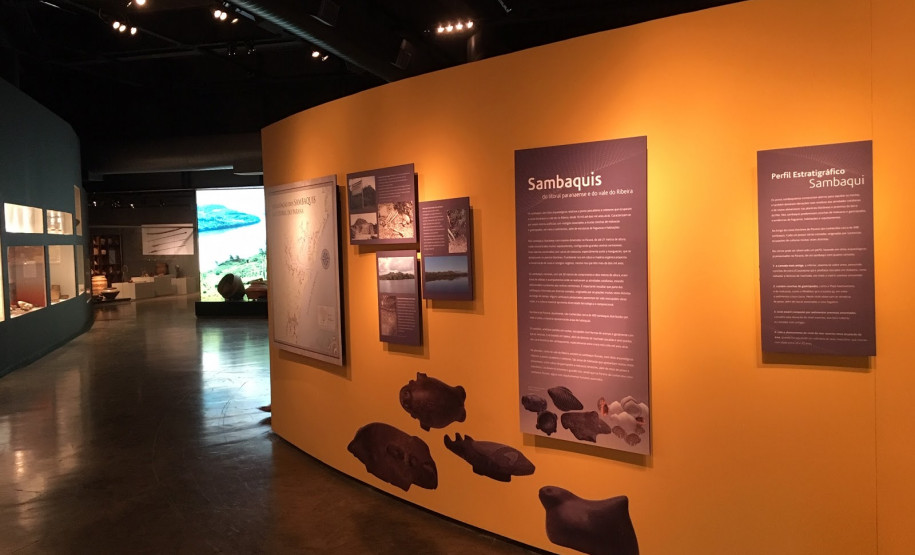 No Museu Paranaense, mostra retrata história do estado.