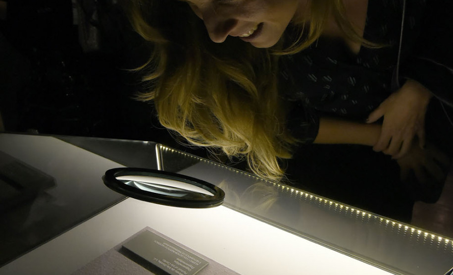 Outra preciosidade da exposição é uma fotografia da artista em daguerreótipo.