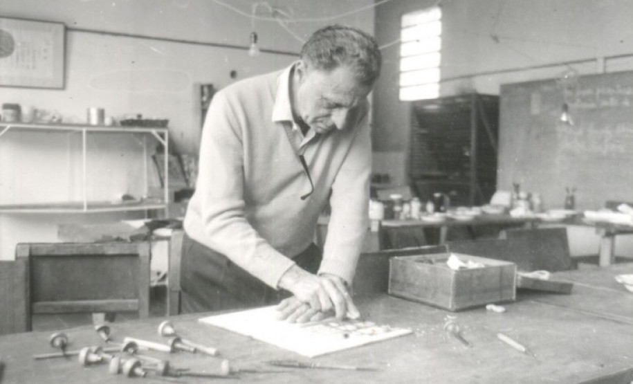 Lívio Abramo O artista Lívio Abramo.