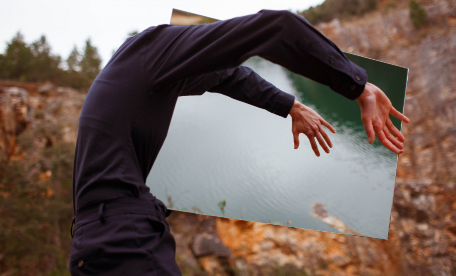 Sinal dos Tempos Foto da campanha "Sinal dos Tempos" criada para apresentar a nova identidade do Museu Paranaense.