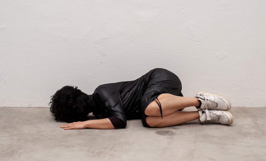 Fernanda Pavão na oficina "Desenho e Movimento".