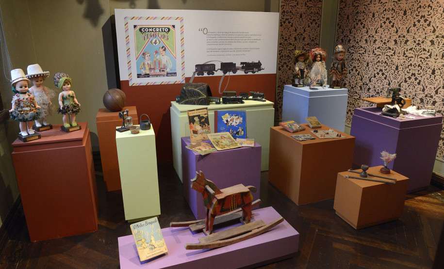 Mostra “Tempo de Brincar” é prorrogada até junho no Museu Paranaense