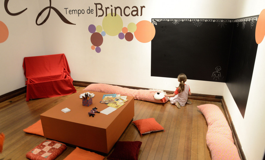 Mostra “Tempo de Brincar” é prorrogada até junho no Museu Paranaense