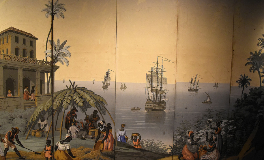 Museu Paranaense abriga painel que representa o Brasil no século XIX